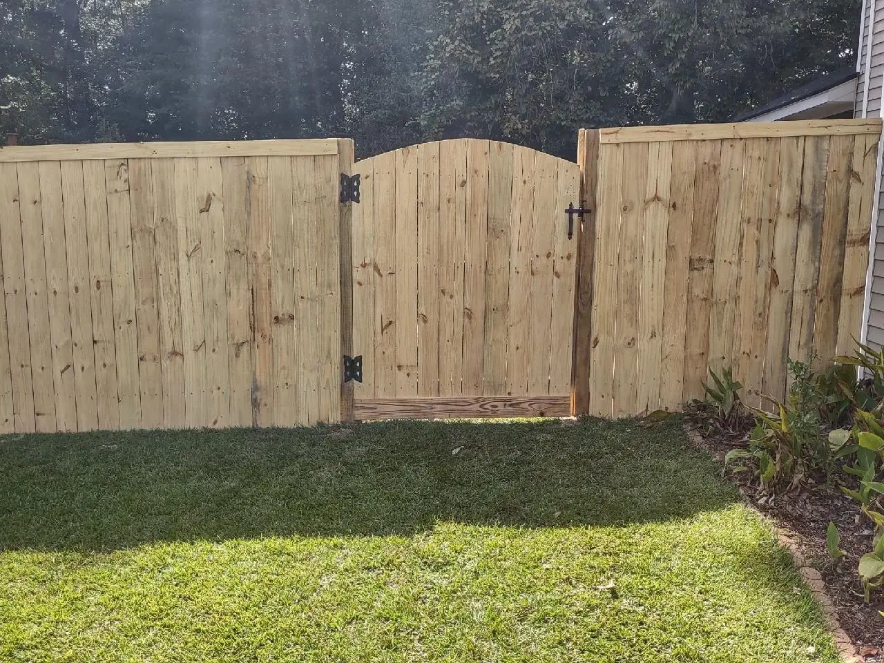 Concave Fence Gate